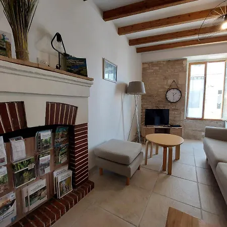 בית נופש Maison Plein Centre Marais Poitevin קולון